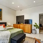 4br In Centre W Quiet Windows & Stockmann 50m