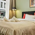 4br In Centre W Quiet Windows & Stockmann 50m דירה הלסינקי