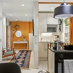 4br In Centre W Quiet Windows & Stockmann 50m דירה *