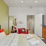 דירה 4br In Centre W Quiet Windows & Stockmann 50m