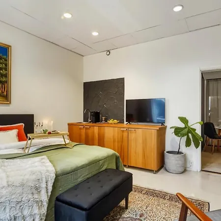 4br In Centre W Quiet Windows & Stockmann 50m