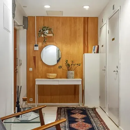 4br In Centre W Quiet Windows & Stockmann 50m * Helsinky