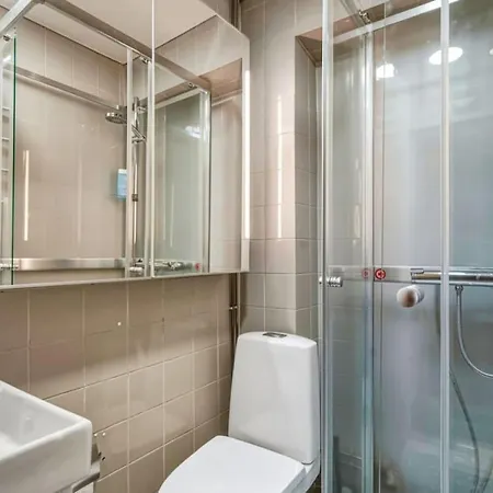 4br In Centre W Quiet Windows & Stockmann 50m
