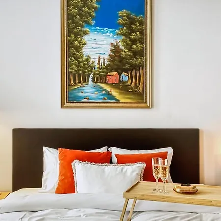 Apartment 4br In Centre W Quiet Windows & Stockmann 50m Helsinki