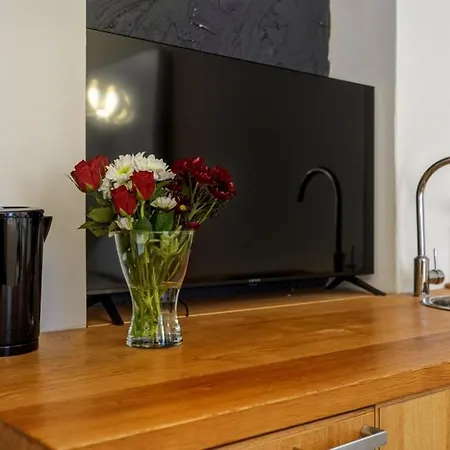 4br In Centre W Quiet Windows & Stockmann 50m