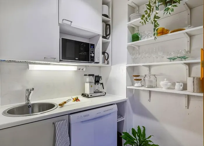 Apartment 4br In Centre W Quiet Windows & Stockmann 50m *