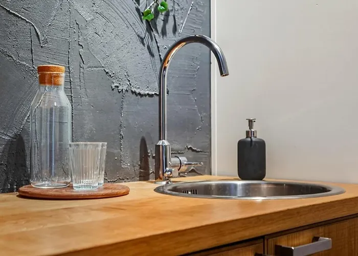 Apartment 4br In Centre W Quiet Windows & Stockmann 50m Helsinki