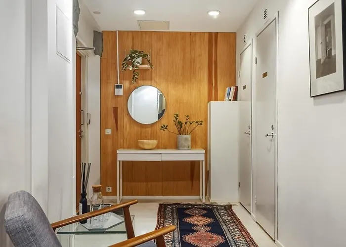 4br In Centre W Quiet Windows & Stockmann 50m * Helsinki