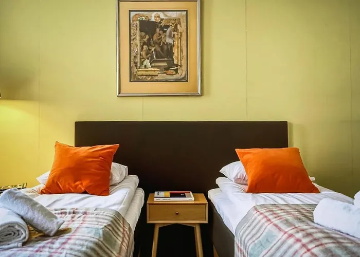 4br In Centre W Quiet Windows & Stockmann 50m