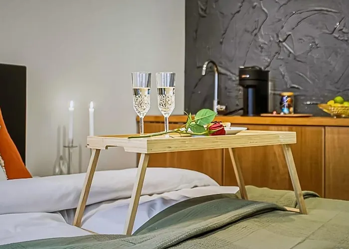 Apartment 4br In Centre W Quiet Windows & Stockmann 50m *