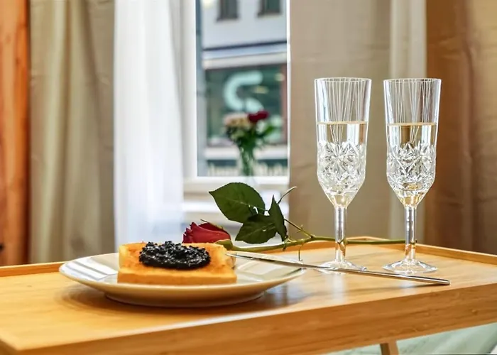 Apartment 4br In Centre W Quiet Windows & Stockmann 50m