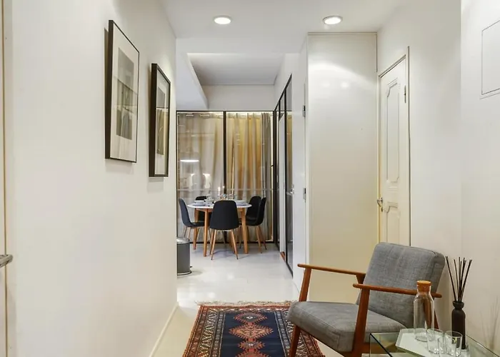 Apartment 4br In Centre W Quiet Windows & Stockmann 50m Helsinki