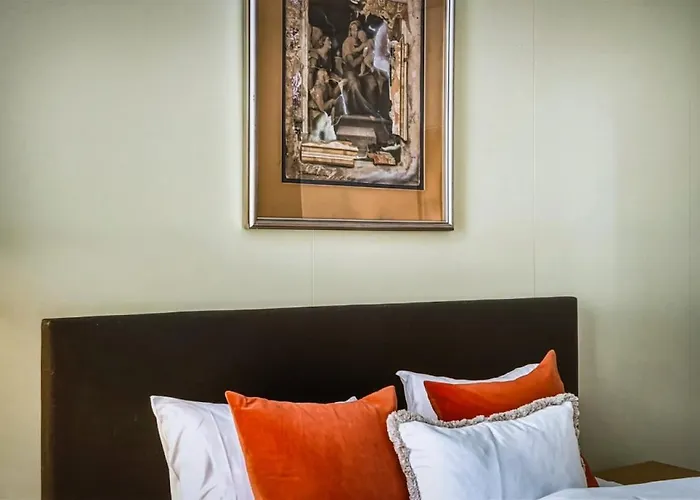 4br In Centre W Quiet Windows & Stockmann 50m