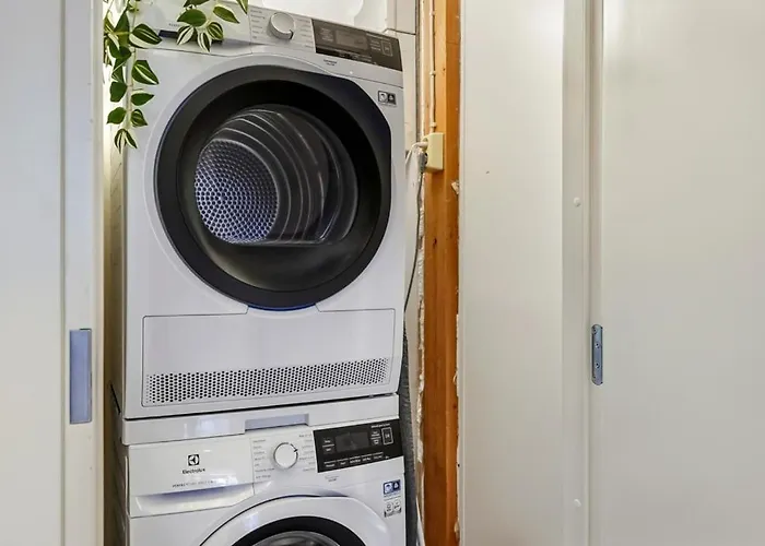 Apartment 4br In Centre W Quiet Windows & Stockmann 50m Helsinki