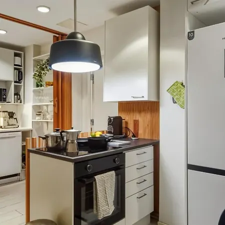 4br In Centre W Quiet Windows & Stockmann 50m