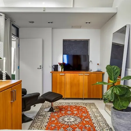 4br In Centre W Quiet Windows & Stockmann 50m Apartment *